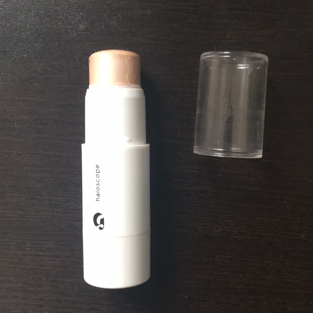 Glossier haloscope In quartz - 80% full